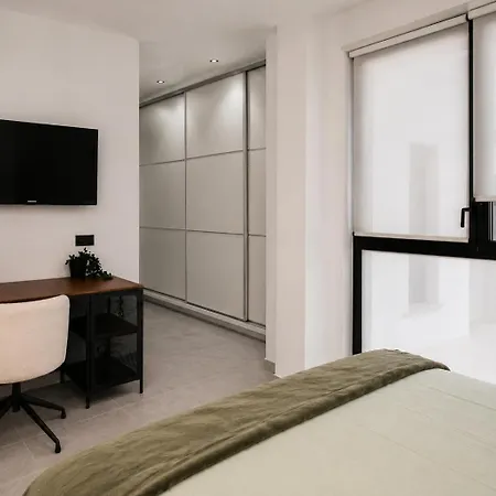Stylish 2br 2ba Parking & Ev Point *